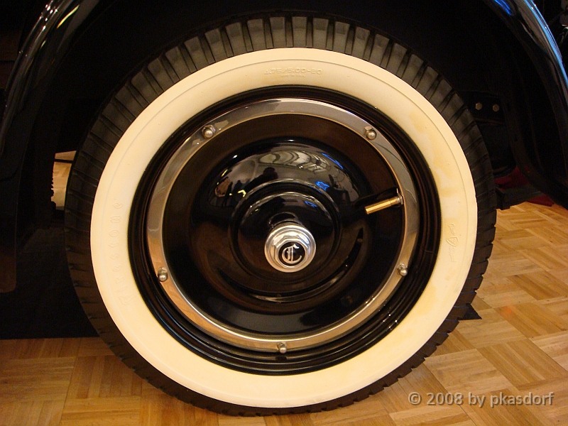 025 Walter P Chrysler Museum [2008 Dec 13].JPG - Scenes from the Wallter P Chrysler Museum in Auburn Hills, Michigan.